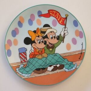 Four Seasons of Love -- Mickey & Minnie by SCHMID